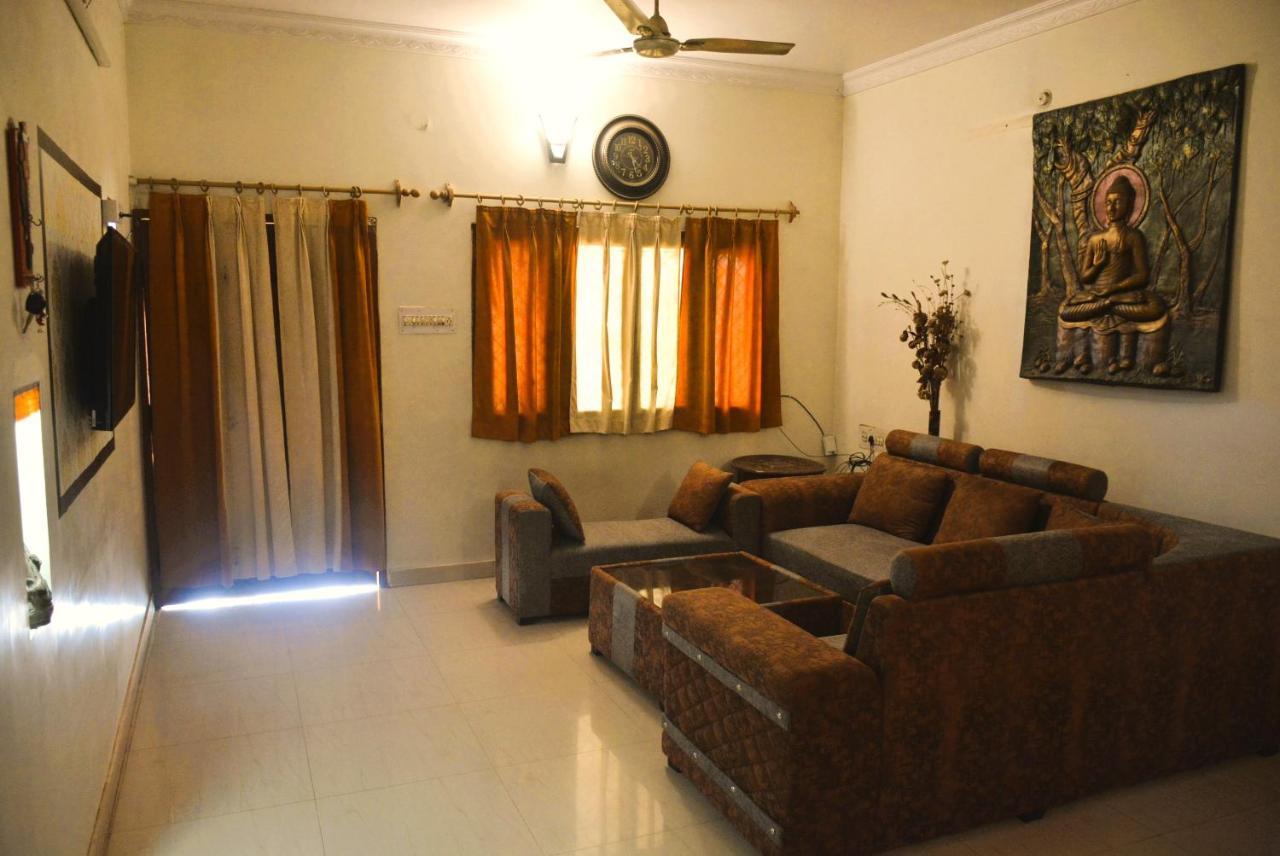 ג'אבלפור Malaiya Homestay - Grandeur Living Experience מראה חיצוני תמונה