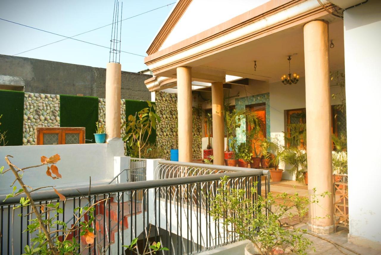 ג'אבלפור Malaiya Homestay - Grandeur Living Experience מראה חיצוני תמונה