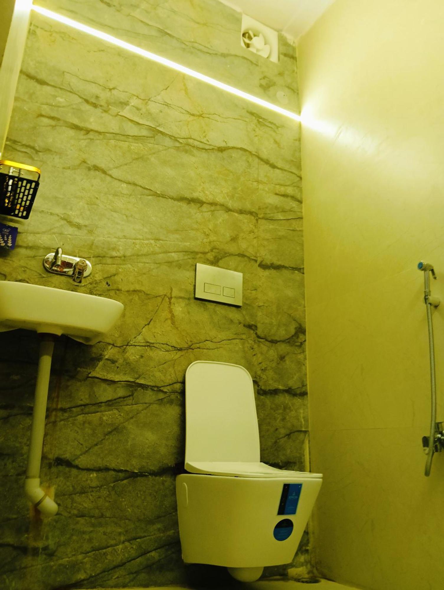 ג'אבלפור Malaiya Homestay - Grandeur Living Experience מראה חיצוני תמונה